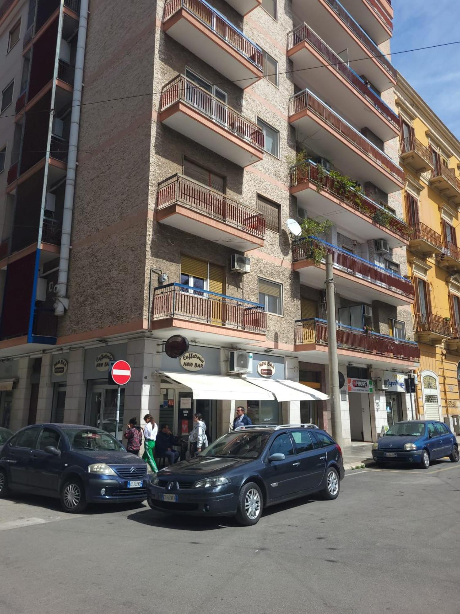 Garibaldi Square Apartment Bari Exterior photo